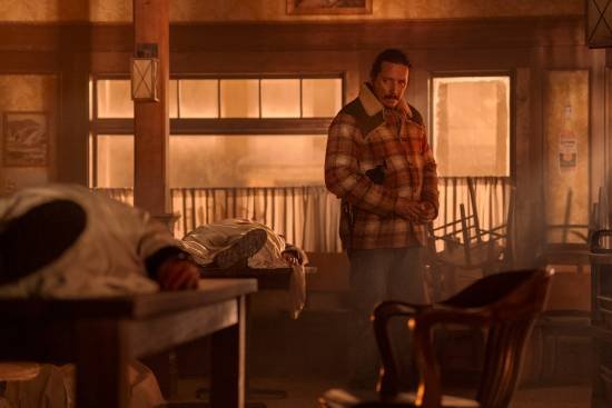 《最后生还者2》第三集剧照：艾莉很悲痛决定复仇