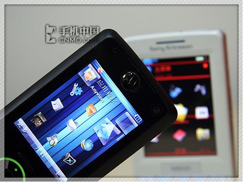 首款非触摸UIQ系统测试:摩托Z8软件评测 