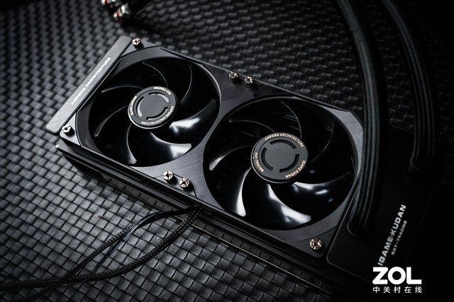 iGame RTX 3090九段评测 显卡界最高待遇