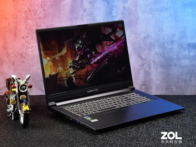 吾空17T5游戏本评测